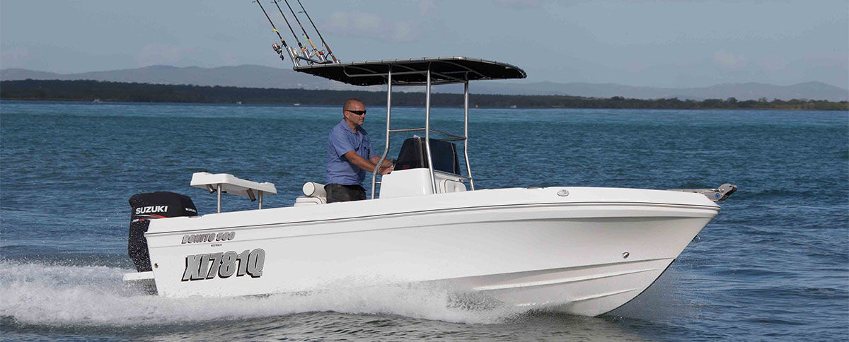 560-centre-console-tiller-3